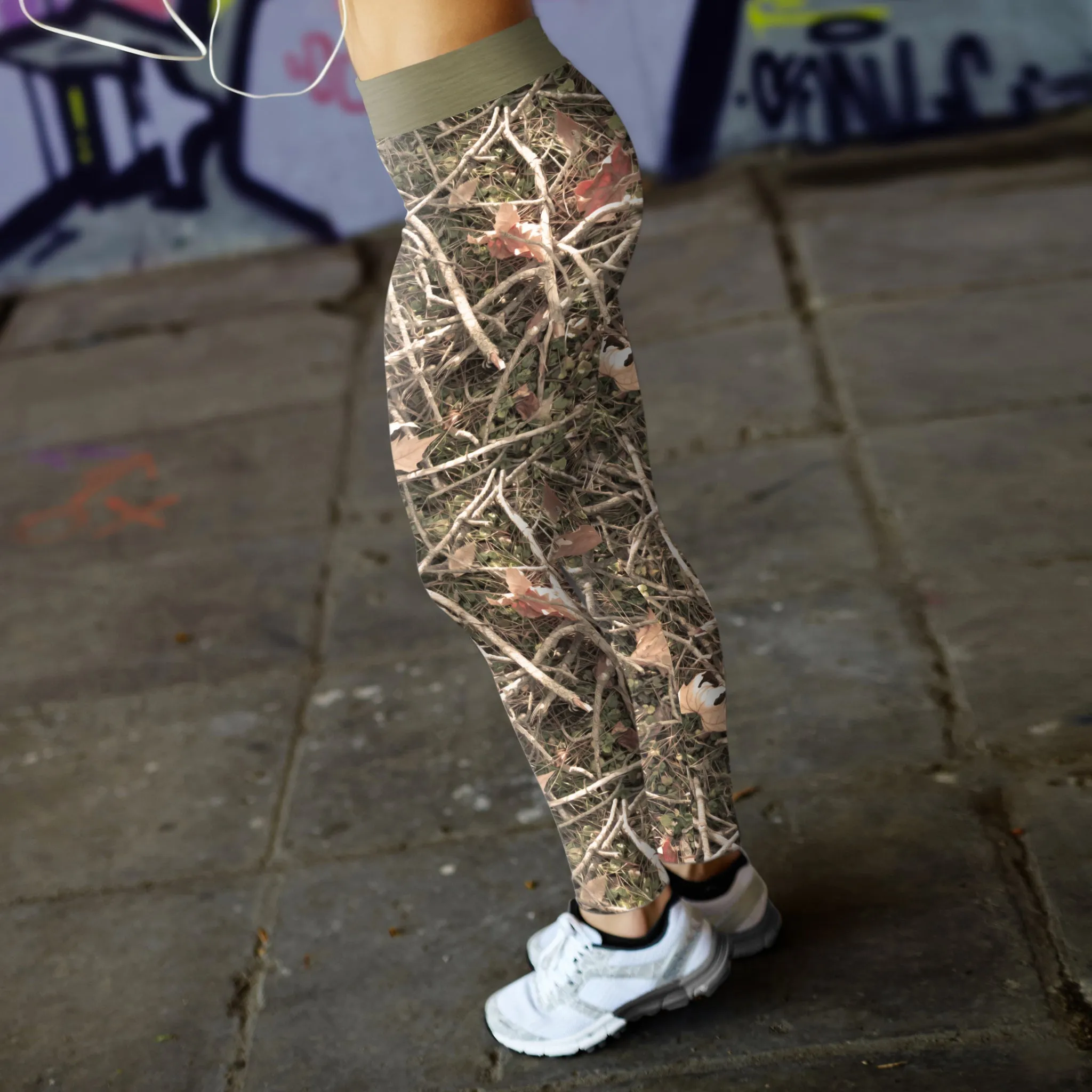 Hunting Leggings Realistic Branches and Leaves Camo