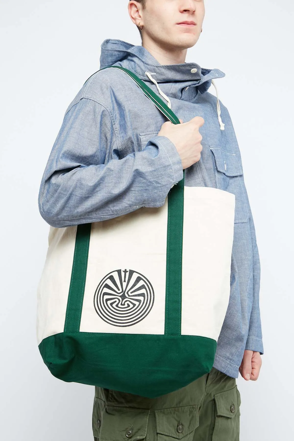 Totem in the Maze Carry All Boat Tote Bag - Green