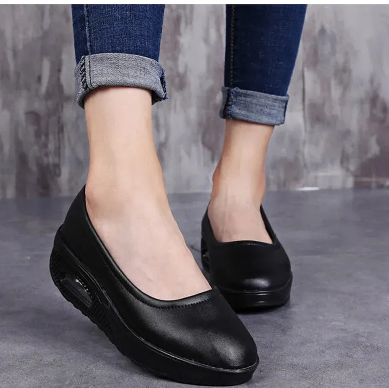 Women's Solid Pattern Black Color Slip-on Round Toe Casual Shoes